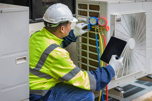 Professional Hvac technician working in Hahira, GA